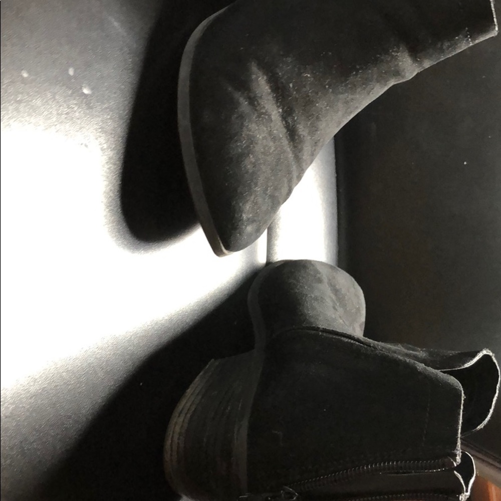 Women’s high heel shoes